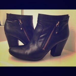 Easy Spirit leather wedges